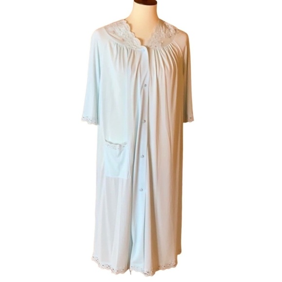 Vintage Shadowline pale blue robe All Nylon Size Small - Picture 1 of 9